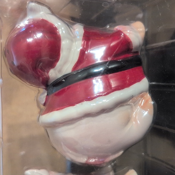 Holiday Pigs Dressed In Santa Suits Salt And Pepper Shakers  - Picture 5 of 5